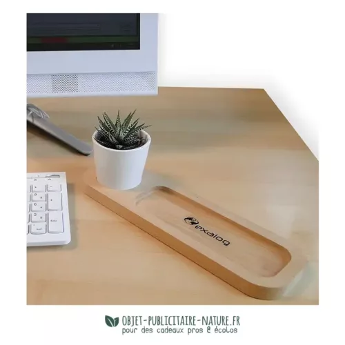 Plateau bois de bureau publicitaire avec plante au choix personnalisable