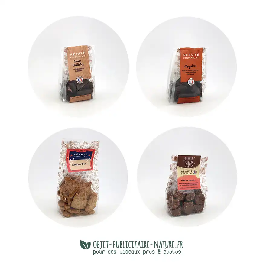 Coffret publicitaire à personnaliser avec sapin, sachet de chocolats et épices pour vin chaud